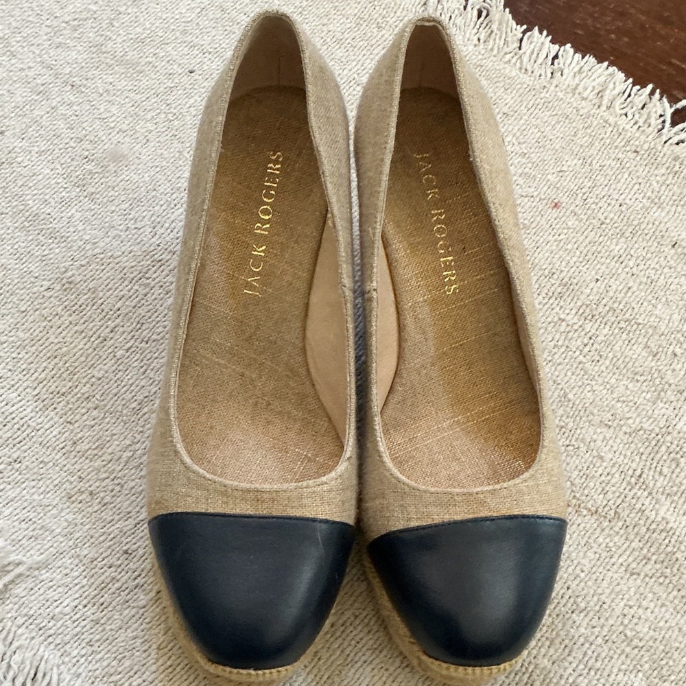 New Jack Rogers Beige Flats with Black Cap Toe size 8